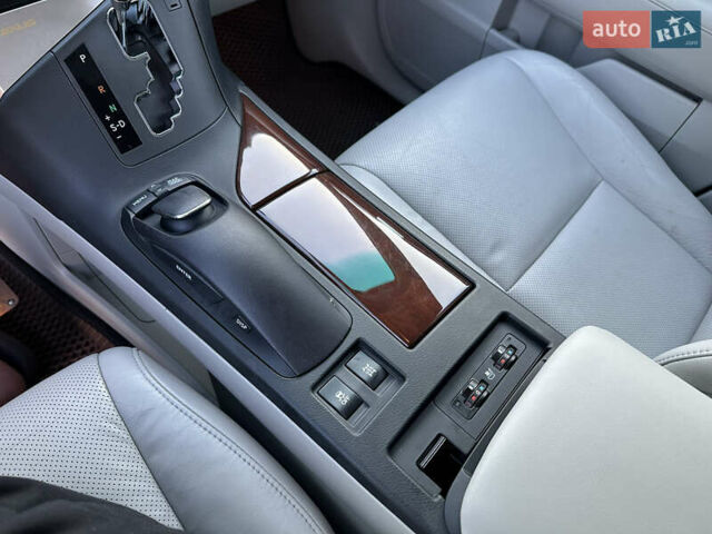 Белый Лексус РХ, объемом двигателя 3.5 л и пробегом 127 тыс. км за 19500 $, фото 13 на Automoto.ua