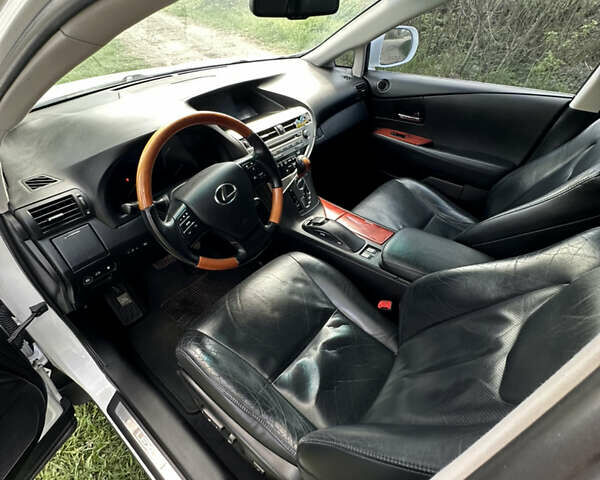 Белый Лексус РХ, объемом двигателя 3.46 л и пробегом 285 тыс. км за 18000 $, фото 5 на Automoto.ua