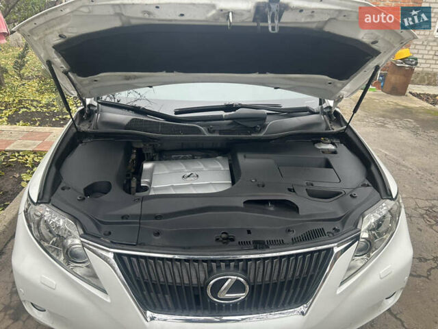 Белый Лексус РХ, объемом двигателя 3.5 л и пробегом 197 тыс. км за 18500 $, фото 22 на Automoto.ua