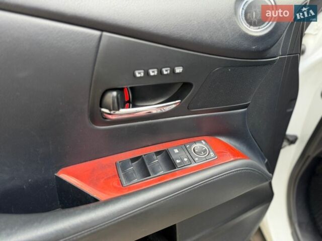 Білий Лексус РХ, об'ємом двигуна 3.46 л та пробігом 250 тис. км за 15999 $, фото 29 на Automoto.ua