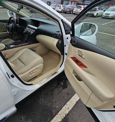 Белый Лексус РХ, объемом двигателя 3.46 л и пробегом 118 тыс. км за 19500 $, фото 12 на Automoto.ua