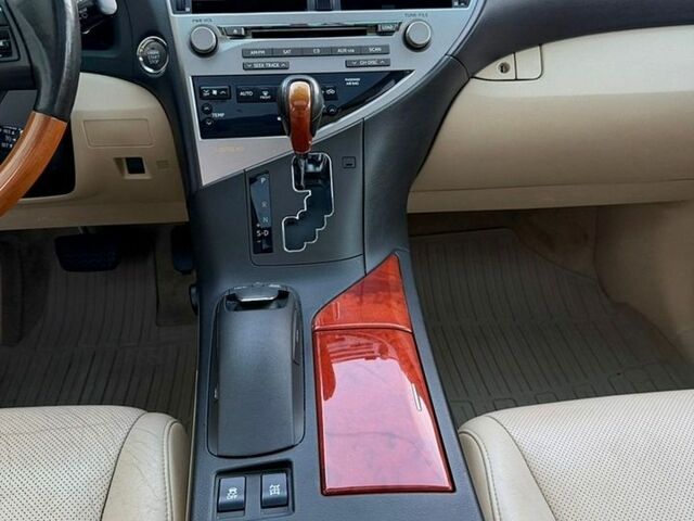 Белый Лексус РХ, объемом двигателя 3.46 л и пробегом 165 тыс. км за 16500 $, фото 13 на Automoto.ua