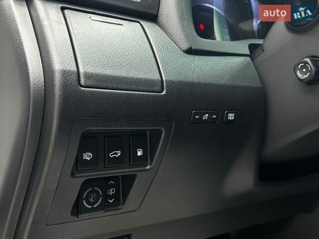 Белый Лексус РХ, объемом двигателя 3.46 л и пробегом 159 тыс. км за 16600 $, фото 14 на Automoto.ua