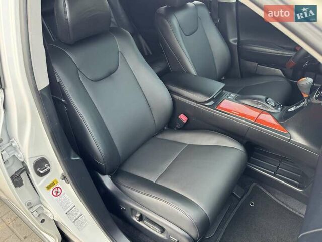 Белый Лексус РХ, объемом двигателя 3.46 л и пробегом 162 тыс. км за 17900 $, фото 12 на Automoto.ua