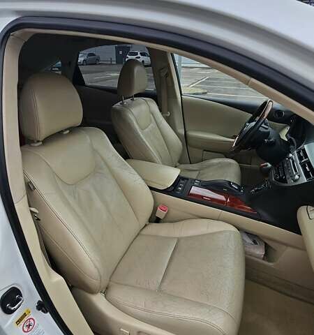 Белый Лексус РХ, объемом двигателя 3.46 л и пробегом 118 тыс. км за 19500 $, фото 9 на Automoto.ua