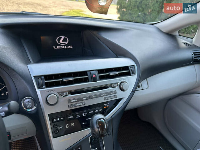 Белый Лексус РХ, объемом двигателя 3.5 л и пробегом 127 тыс. км за 19500 $, фото 14 на Automoto.ua