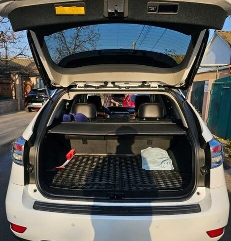 Білий Лексус РХ, об'ємом двигуна 3.46 л та пробігом 100 тис. км за 18999 $, фото 9 на Automoto.ua