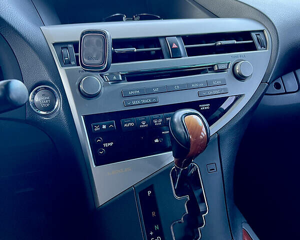 Белый Лексус РХ, объемом двигателя 3.5 л и пробегом 256 тыс. км за 16500 $, фото 7 на Automoto.ua