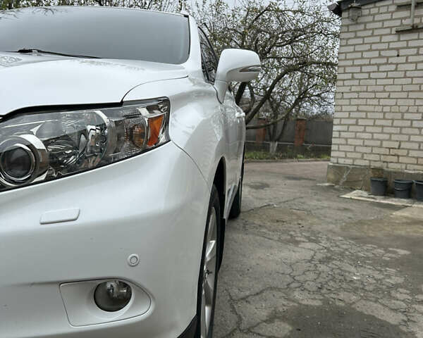 Белый Лексус РХ, объемом двигателя 3.5 л и пробегом 197 тыс. км за 18500 $, фото 7 на Automoto.ua