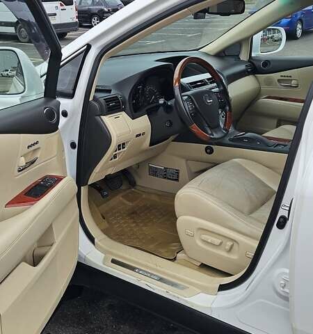 Белый Лексус РХ, объемом двигателя 3.46 л и пробегом 118 тыс. км за 19500 $, фото 10 на Automoto.ua