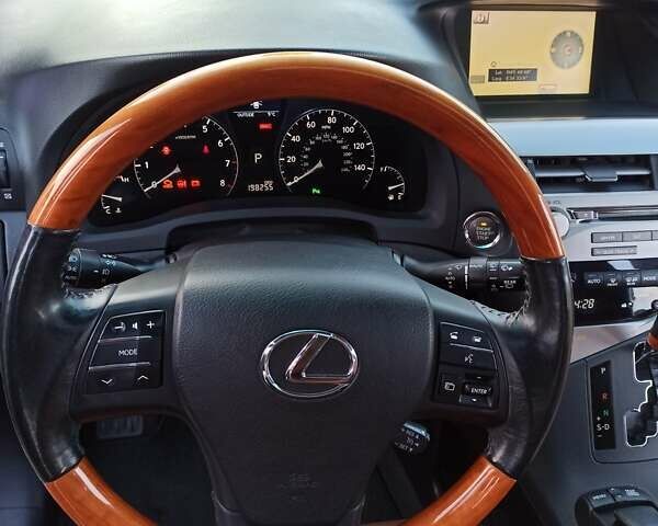 Белый Лексус РХ, объемом двигателя 3.46 л и пробегом 198 тыс. км за 17000 $, фото 17 на Automoto.ua