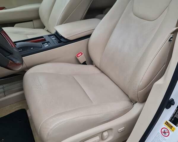 Белый Лексус РХ, объемом двигателя 3.5 л и пробегом 59 тыс. км за 21990 $, фото 7 на Automoto.ua