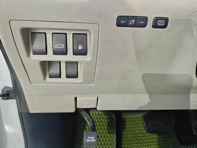 Белый Лексус РХ, объемом двигателя 3.46 л и пробегом 220 тыс. км за 15500 $, фото 12 на Automoto.ua