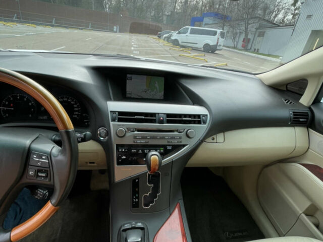 Белый Лексус РХ, объемом двигателя 3.46 л и пробегом 200 тыс. км за 19500 $, фото 6 на Automoto.ua