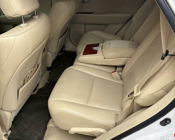 Белый Лексус РХ, объемом двигателя 3.46 л и пробегом 115 тыс. км за 21000 $, фото 14 на Automoto.ua
