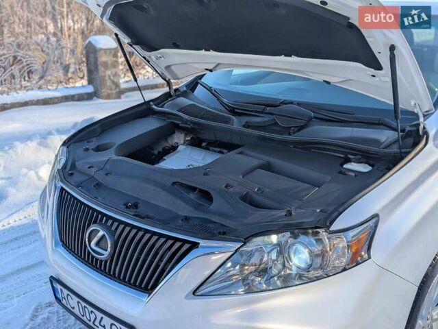 Белый Лексус РХ, объемом двигателя 3.5 л и пробегом 212 тыс. км за 16700 $, фото 16 на Automoto.ua