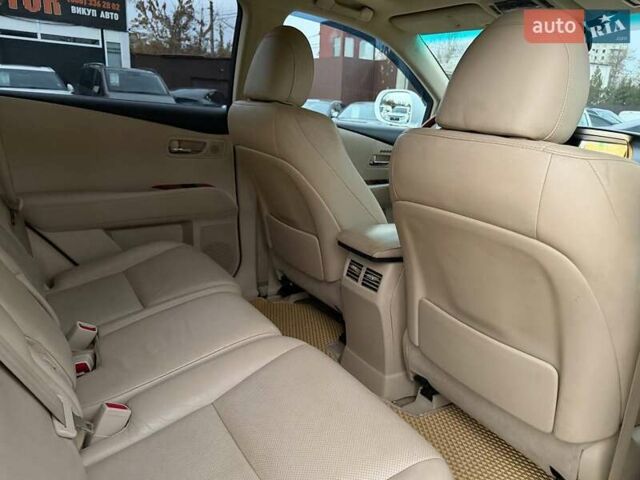 Белый Лексус РХ, объемом двигателя 3.46 л и пробегом 277 тыс. км за 15500 $, фото 19 на Automoto.ua