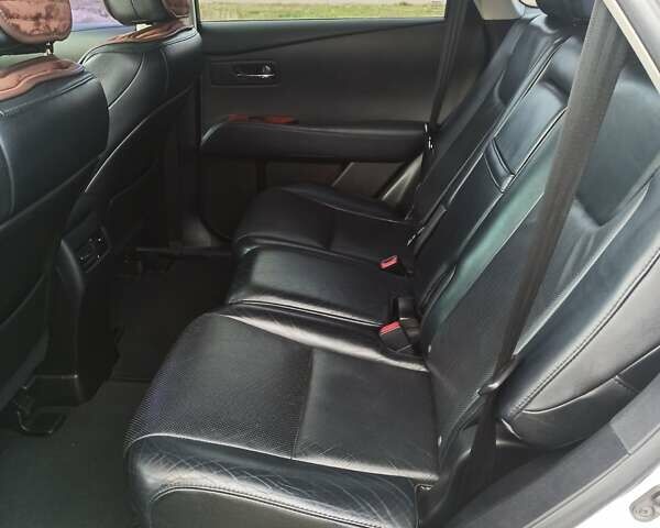 Белый Лексус РХ, объемом двигателя 3.46 л и пробегом 198 тыс. км за 17000 $, фото 7 на Automoto.ua