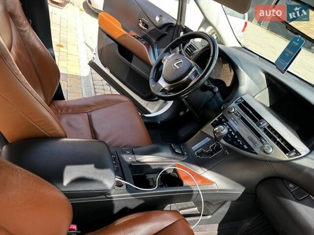 Белый Лексус РХ, объемом двигателя 3.46 л и пробегом 279 тыс. км за 20900 $, фото 33 на Automoto.ua