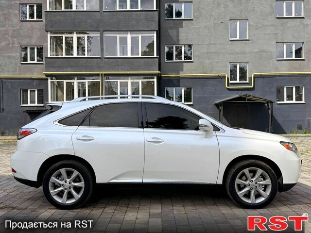 Белый Лексус РХ, объемом двигателя 3.5 л и пробегом 160 тыс. км за 15999 $, фото 3 на Automoto.ua
