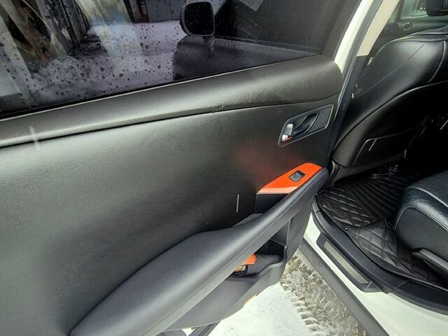 Білий Лексус РХ, об'ємом двигуна 3.5 л та пробігом 255 тис. км за 19000 $, фото 9 на Automoto.ua