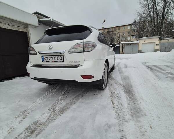 Белый Лексус РХ, объемом двигателя 3.46 л и пробегом 256 тыс. км за 17500 $, фото 4 на Automoto.ua