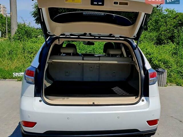 Белый Лексус РХ, объемом двигателя 3.5 л и пробегом 193 тыс. км за 21900 $, фото 19 на Automoto.ua