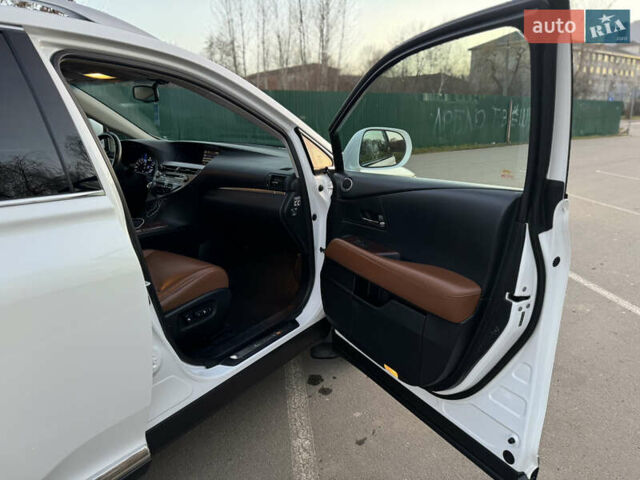 Белый Лексус РХ, объемом двигателя 3.46 л и пробегом 266 тыс. км за 21500 $, фото 13 на Automoto.ua