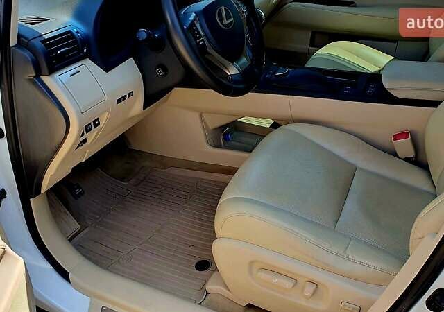 Белый Лексус РХ, объемом двигателя 3.5 л и пробегом 193 тыс. км за 21900 $, фото 9 на Automoto.ua