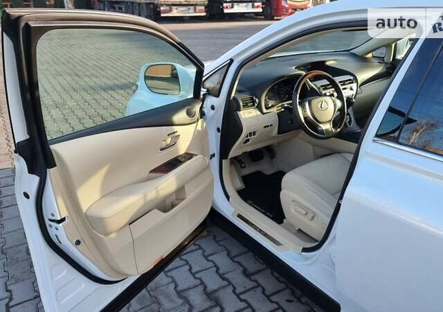Білий Лексус РХ, об'ємом двигуна 3.5 л та пробігом 193 тис. км за 20000 $, фото 27 на Automoto.ua