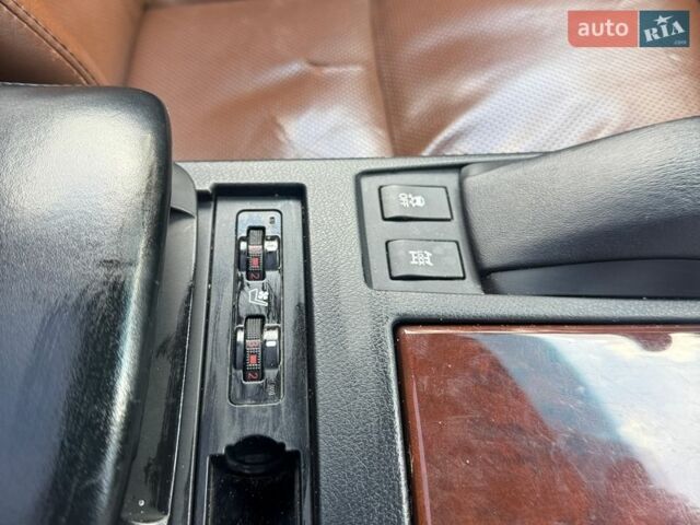 Белый Лексус РХ, объемом двигателя 3.46 л и пробегом 230 тыс. км за 19000 $, фото 25 на Automoto.ua