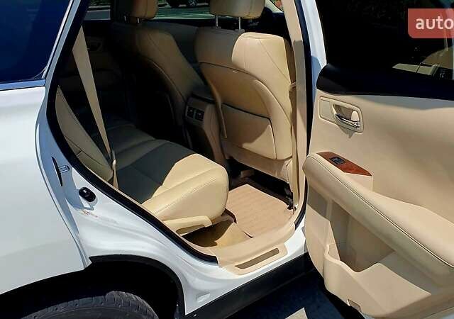 Белый Лексус РХ, объемом двигателя 3.5 л и пробегом 193 тыс. км за 21900 $, фото 14 на Automoto.ua