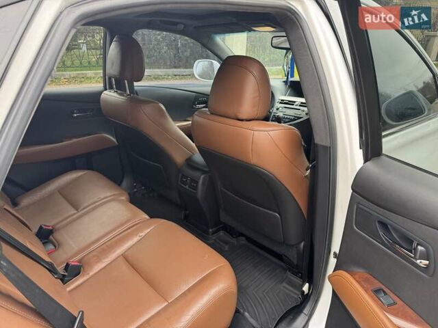 Белый Лексус РХ, объемом двигателя 3.5 л и пробегом 198 тыс. км за 17800 $, фото 6 на Automoto.ua