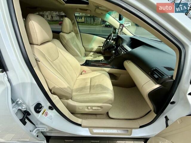 Белый Лексус РХ, объемом двигателя 3.46 л и пробегом 240 тыс. км за 18800 $, фото 30 на Automoto.ua