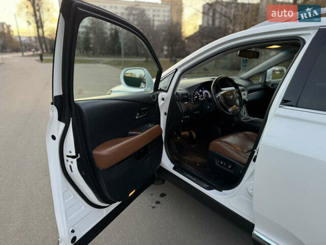 Белый Лексус РХ, объемом двигателя 3.46 л и пробегом 266 тыс. км за 21500 $, фото 15 на Automoto.ua