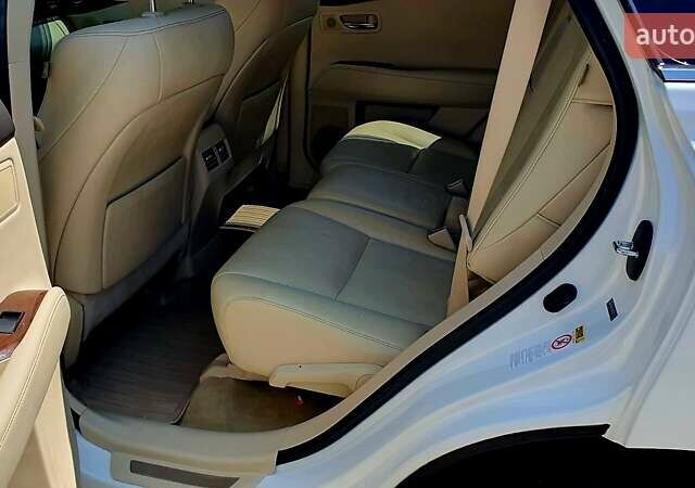 Белый Лексус РХ, объемом двигателя 3.5 л и пробегом 193 тыс. км за 21900 $, фото 12 на Automoto.ua