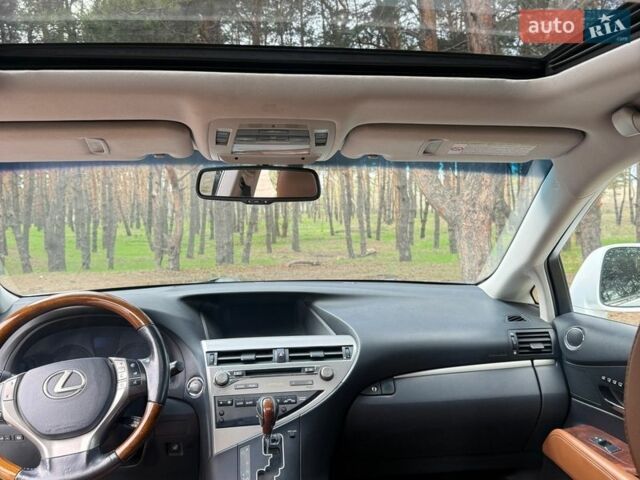 Белый Лексус РХ, объемом двигателя 3.46 л и пробегом 230 тыс. км за 19000 $, фото 13 на Automoto.ua