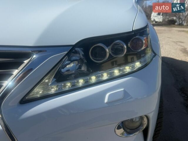 Белый Лексус РХ, объемом двигателя 3.5 л и пробегом 150 тыс. км за 23200 $, фото 3 на Automoto.ua