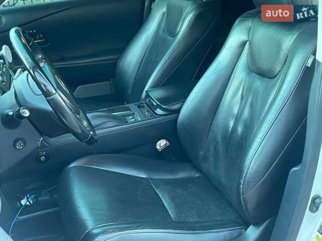 Белый Лексус РХ, объемом двигателя 3.46 л и пробегом 162 тыс. км за 19000 $, фото 11 на Automoto.ua