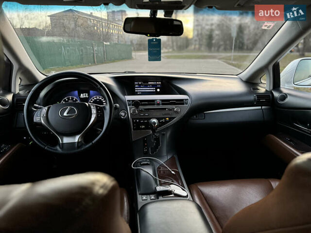 Белый Лексус РХ, объемом двигателя 3.46 л и пробегом 266 тыс. км за 21500 $, фото 19 на Automoto.ua
