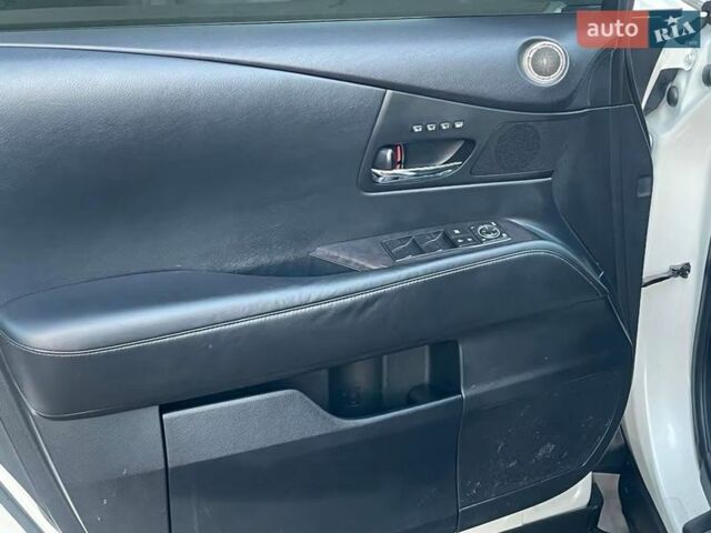 Білий Лексус РХ, об'ємом двигуна 3.46 л та пробігом 162 тис. км за 15999 $, фото 8 на Automoto.ua