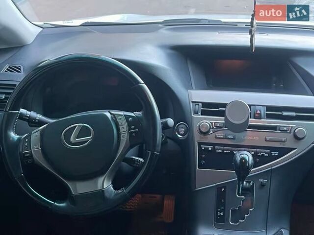 Белый Лексус РХ, объемом двигателя 3.46 л и пробегом 162 тыс. км за 19000 $, фото 18 на Automoto.ua