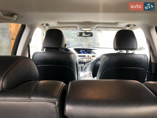 Белый Лексус РХ, объемом двигателя 3.5 л и пробегом 154 тыс. км за 27000 $, фото 13 на Automoto.ua