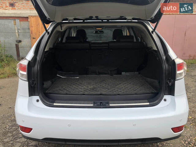 Белый Лексус РХ, объемом двигателя 3.5 л и пробегом 154 тыс. км за 27000 $, фото 15 на Automoto.ua