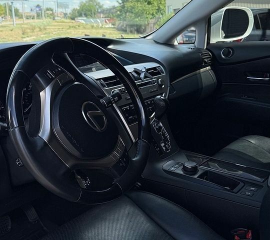 Белый Лексус РХ, объемом двигателя 3.46 л и пробегом 152 тыс. км за 18950 $, фото 2 на Automoto.ua