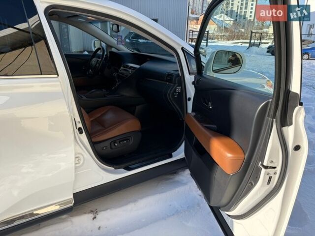 Белый Лексус РХ, объемом двигателя 3.46 л и пробегом 278 тыс. км за 21400 $, фото 13 на Automoto.ua