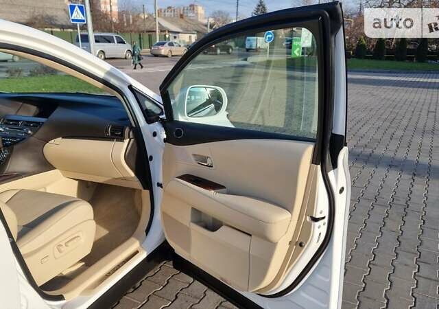 Білий Лексус РХ, об'ємом двигуна 3.5 л та пробігом 193 тис. км за 20000 $, фото 48 на Automoto.ua