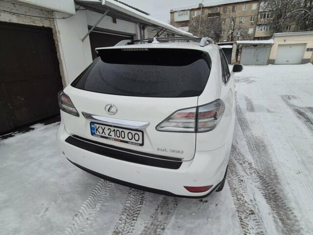 Белый Лексус РХ, объемом двигателя 3.46 л и пробегом 256 тыс. км за 17500 $, фото 3 на Automoto.ua