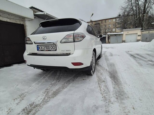 Белый Лексус РХ, объемом двигателя 3.46 л и пробегом 256 тыс. км за 17500 $, фото 4 на Automoto.ua