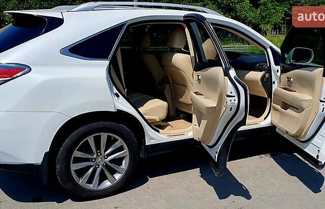 Белый Лексус РХ, объемом двигателя 3.5 л и пробегом 193 тыс. км за 21900 $, фото 28 на Automoto.ua